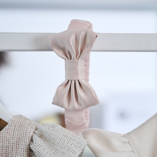 σατεν κορδέλα με φιόγκο