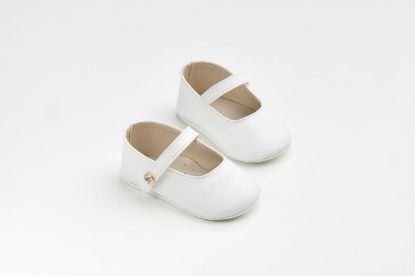 Εικόνα της K600A - Μπαλαρίνα αγκαλιάς σε λευκό τεχνόδερμα με διακοσμητικό στρας