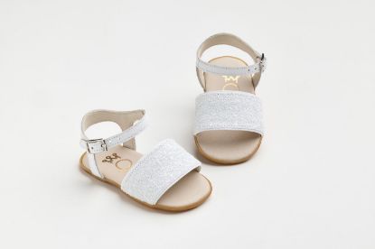 Εικόνα της K620A - Σανδάλι για τα πρώτα βήματα σε λευκό ματ γκλίτερ και λευκό δέρμα