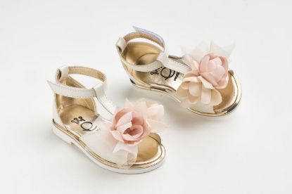 Εικόνα της K647E - Σανδάλι περπατήματος σε εκρού δέρμα με χειροποίητο μπεζ και σάπιο μήλο διακοσμητικό