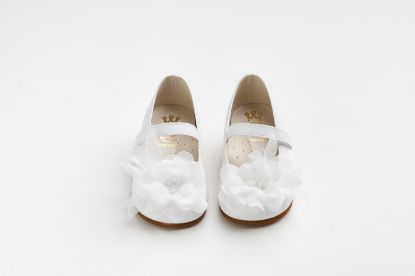 Εικόνα της K6116A - Μπαλαρίνα περπατήματος σε λευκό δέρμα με λευκό χειροποίητο διακοσμητικό