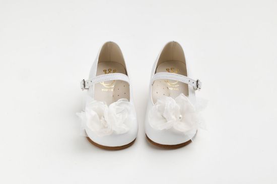 Εικόνα της K6117A - Μπαλαρίνα περπατήματος σε λευκό δέρμα με off white χειροποίητο διακοσμητικό και γκλιτερ τουλι