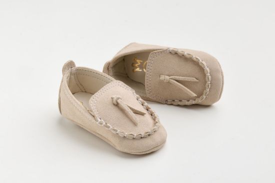 Εικόνα της A601E - παπουτσάκι αγκαλιάς σε μπεζ καστόρ δέρμα