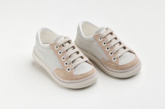 Εικόνα της A626E - παπουτσάκι περπατήματος σε λευκό και μπεζ καστόρ δέρμα