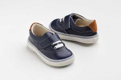 Εικόνα της A629M - παπουτσάκι περπατήματος σε μπλε λείο δέρμα, ταμπά καστόρ δέρμα και κλείσιμο με ελαστικό κορδόνι και Velcro