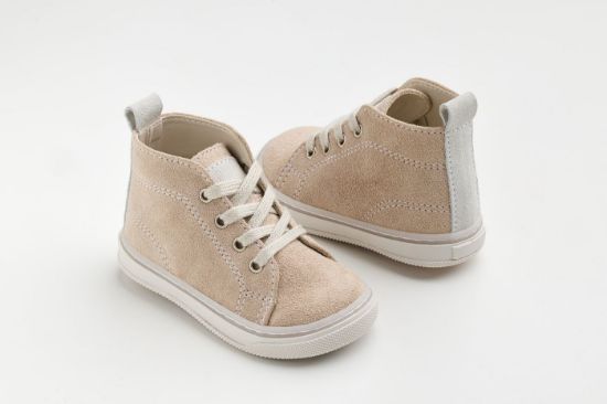 Εικόνα της A632E - μποτάκι περπατήματος σε μπεζ και λευκό καστόρ δέρμα