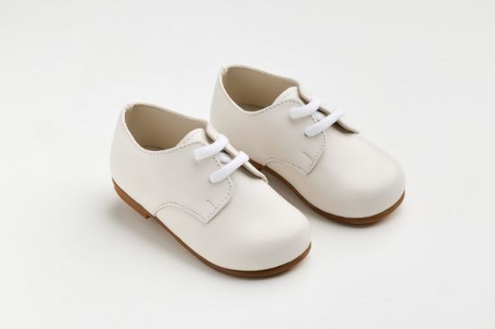 Εικόνα της A622E - παπουτσάκι περπατήματος σε εκρού λείο δέρμα