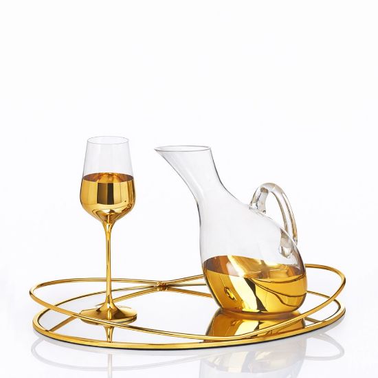 Πολυτελές σετ γάμου Minimal Gold με οβάλ δίσκο καθρέπτη & κρυστάλλινη καράφα από το Day Dream Events