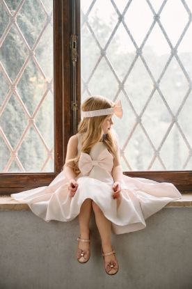 βαπτιστικό φόρεμα σε απαλή βανίλια απόχρωση