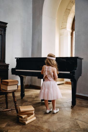 ρομαντικό βαπτιστικό σύνολο με άνοιγμα στην πλάτη